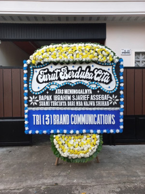 Papan Bunga Duka di Ukha